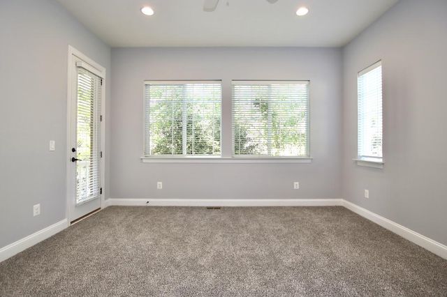 114 TURNSTONE LN, Lake Frederick, VA 22630