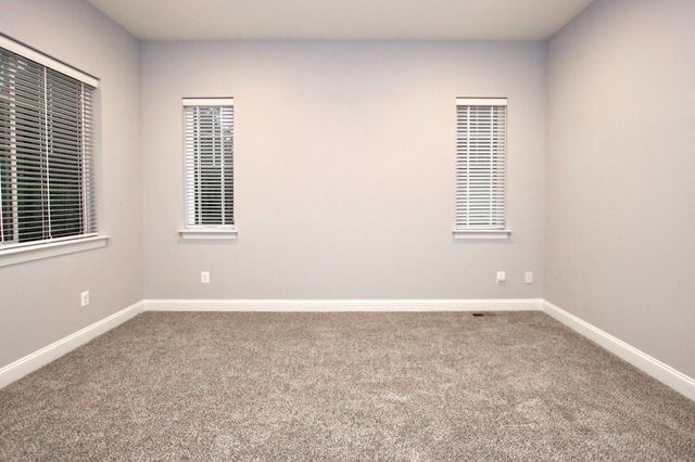 114 TURNSTONE LN, Lake Frederick, VA 22630