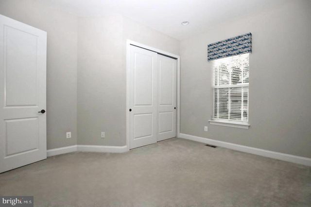 114 TURNSTONE LN, Lake Frederick, VA 22630