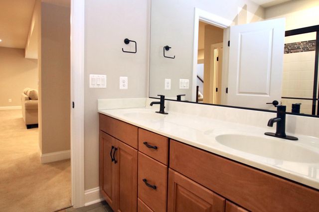 114 TURNSTONE LN, Lake Frederick, VA 22630