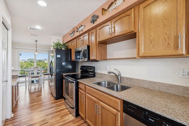 1059 S POINTE ALEXIS DR, Tarpon Springs, FL 34689