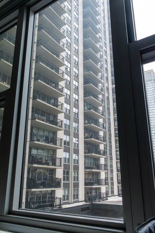 400 E Randolph Street 906, Chicago, IL 60601