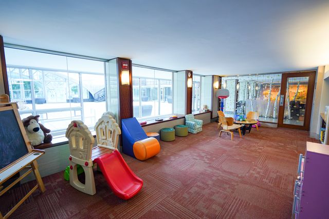 400 E Randolph Street 906, Chicago, IL 60601