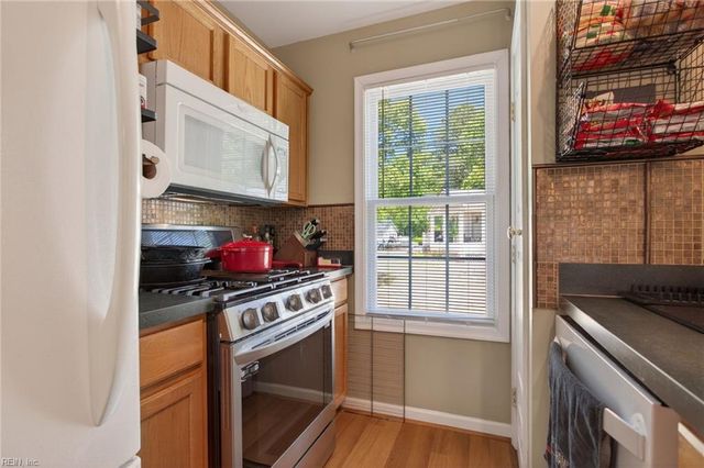 342 Plum DR, Hartfield, VA 23071
