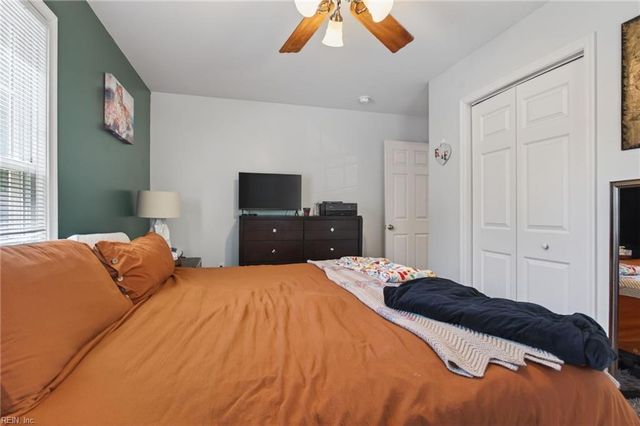 342 Plum DR, Hartfield, VA 23071