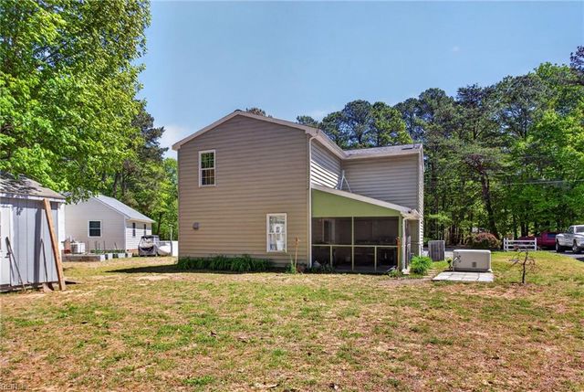 342 Plum DR, Hartfield, VA 23071