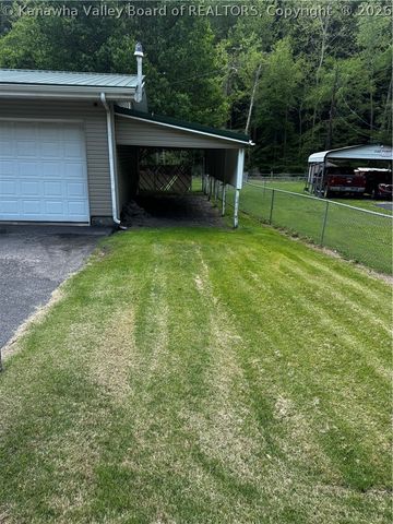 6192 Huff Creek Highway, Davin, WV 25617