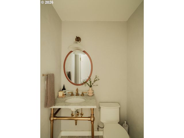 1615 S GREENWOOD Rd, Portland, OR 97219