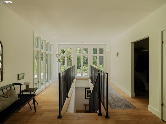 1615 S GREENWOOD Rd, Portland, OR 97219