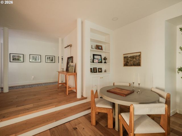 1615 S GREENWOOD Rd, Portland, OR 97219