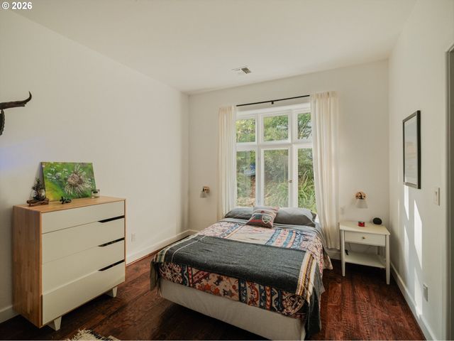 1615 S GREENWOOD Rd, Portland, OR 97219