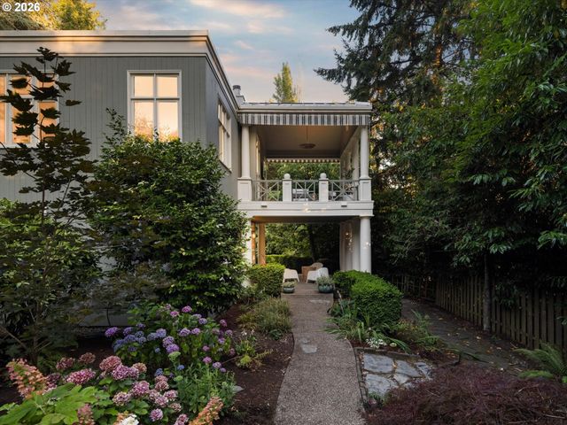 1615 S GREENWOOD Rd, Portland, OR 97219