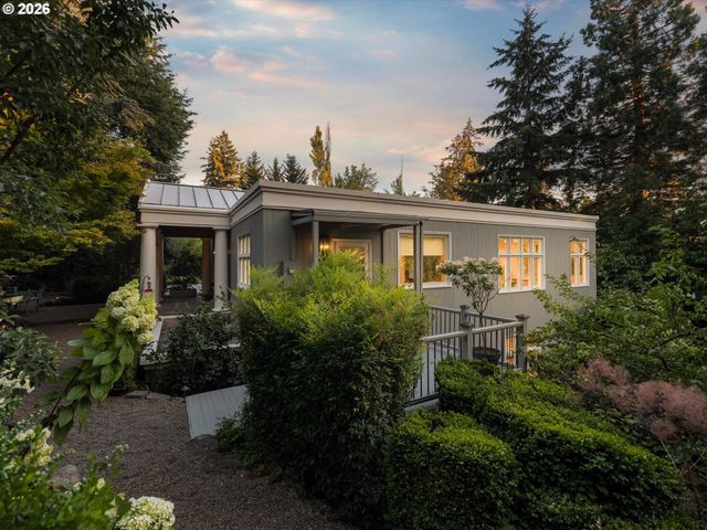 1615 S GREENWOOD Rd, Portland, OR 97219