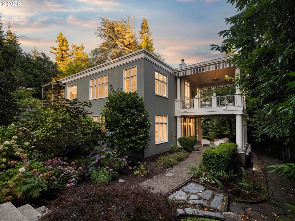 1615 S GREENWOOD Rd, Portland, OR 97219
