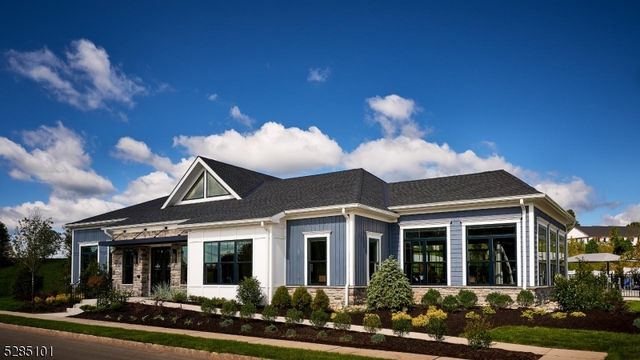 92 Cinnamon Dr, Upper Saddle River Boro, NJ 07458