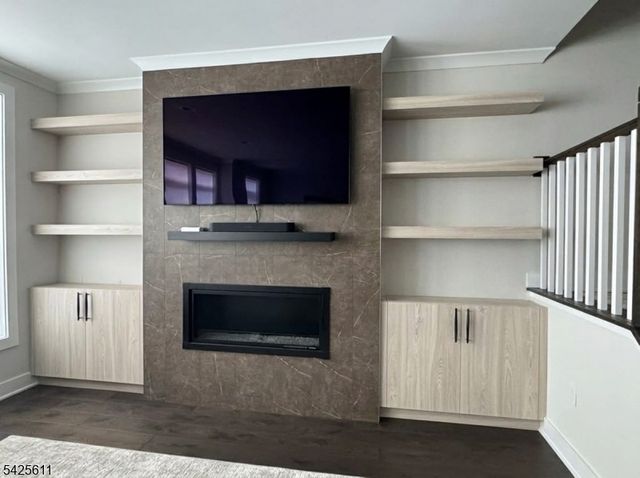 92 Cinnamon Dr, Upper Saddle River Boro, NJ 07458