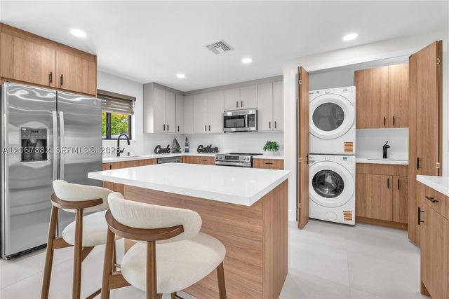 2840 SW 5th St, Fort Lauderdale, FL 33312