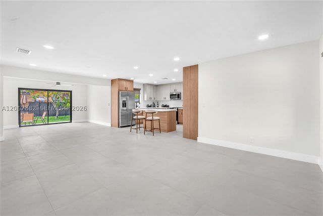 2840 SW 5th St, Fort Lauderdale, FL 33312