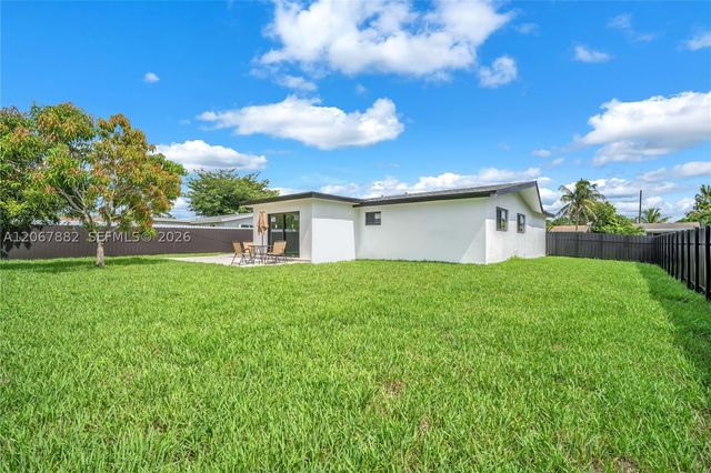 2840 SW 5th St, Fort Lauderdale, FL 33312