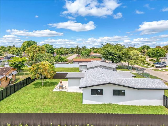 2840 SW 5th St, Fort Lauderdale, FL 33312