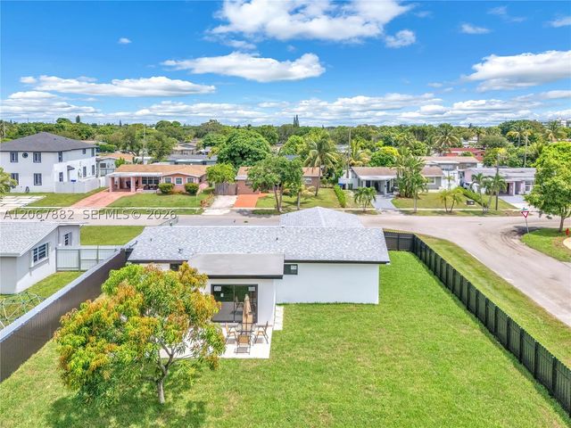 2840 SW 5th St, Fort Lauderdale, FL 33312
