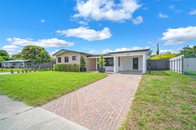 2840 SW 5th St, Fort Lauderdale, FL 33312