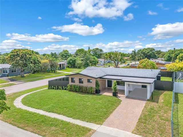 2840 SW 5th St, Fort Lauderdale, FL 33312