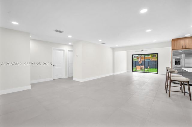 2840 SW 5th St, Fort Lauderdale, FL 33312