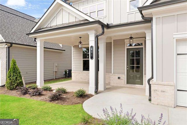 942 Homepark Circle, Buford, GA 30518