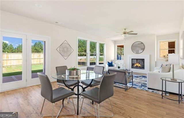 942 Homepark Circle, Buford, GA 30518