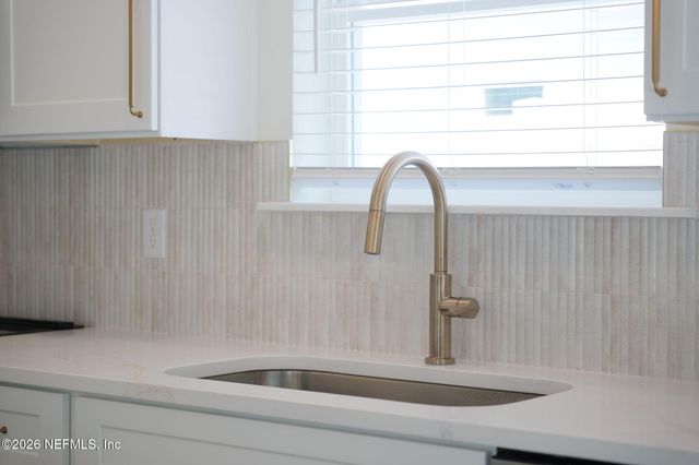 995 DUVAL Street, St. Augustine, FL 32084