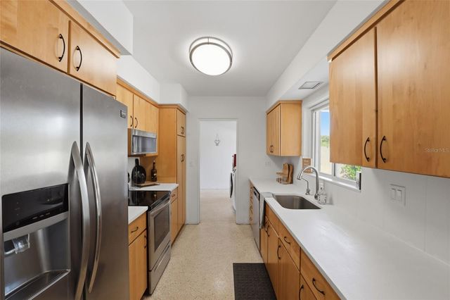 2311 SUNNYSIDE PLACE, Sarasota, FL 34239