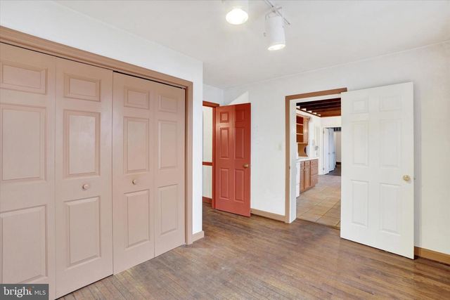 22 RIDGEWAY DR, York, PA 17404