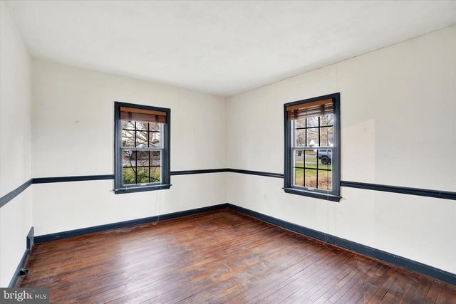 22 RIDGEWAY DR, York, PA 17404