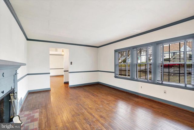 22 RIDGEWAY DR, York, PA 17404