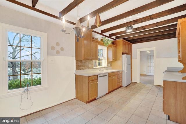 22 RIDGEWAY DR, York, PA 17404