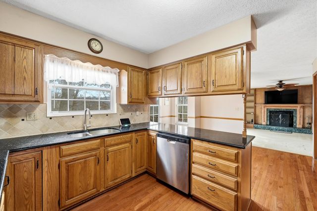 73 Mayfair Way, Huntington, WV 25705