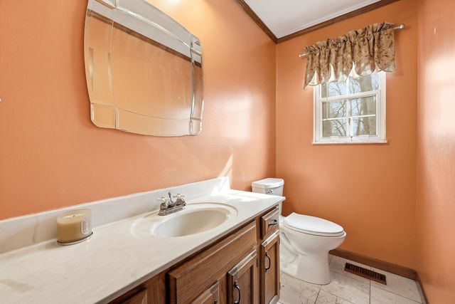 73 Mayfair Way, Huntington, WV 25705