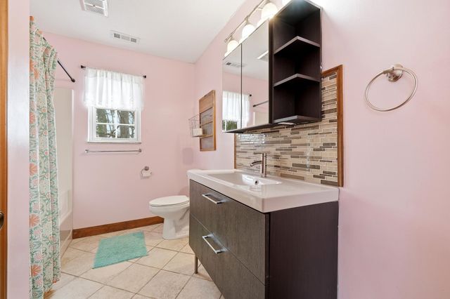 73 Mayfair Way, Huntington, WV 25705