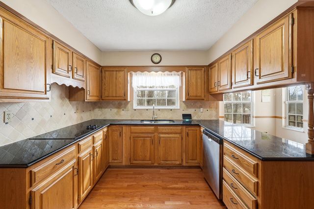 73 Mayfair Way, Huntington, WV 25705