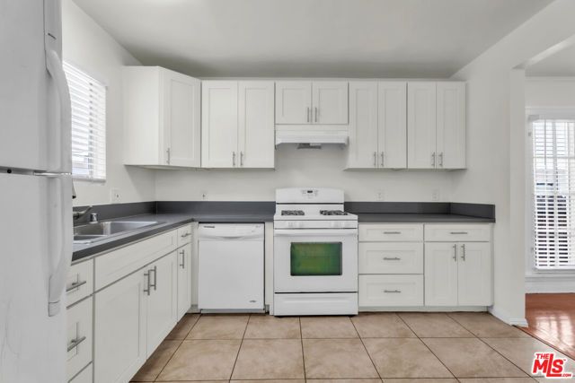 419 N VAN NESS Avenue, Los Angeles, CA 90004
