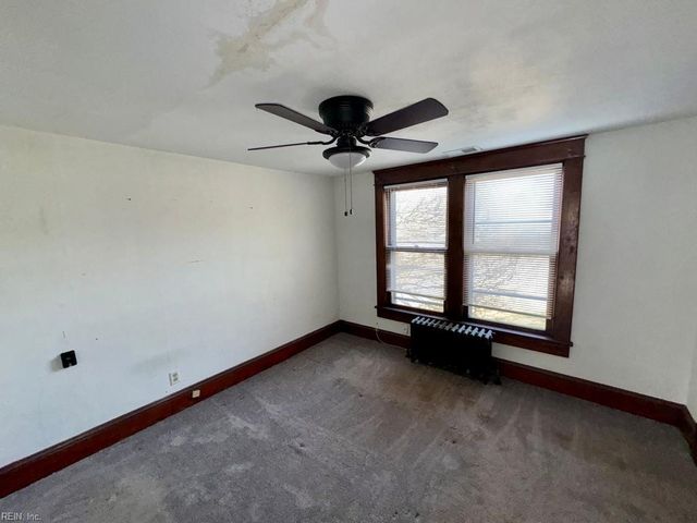 65 Harris RD, Portsmouth, VA 23702