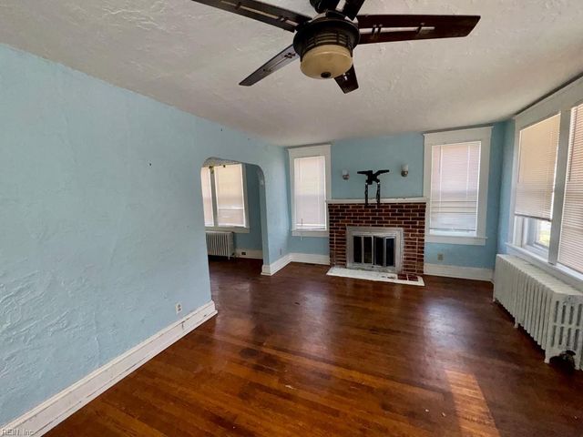 65 Harris RD, Portsmouth, VA 23702