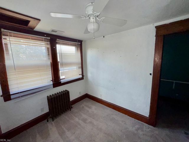 65 Harris RD, Portsmouth, VA 23702