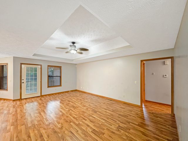 303 South Suburban Avenue, Springfield, MO 65802