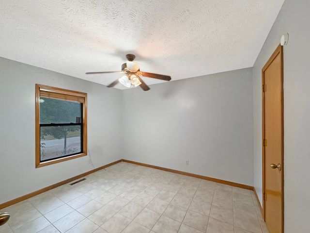 303 South Suburban Avenue, Springfield, MO 65802