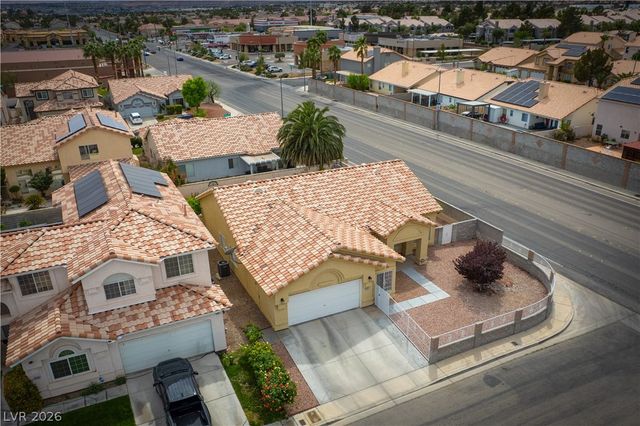 8993 Crystal Lagoon Court, Las Vegas, NV 89147