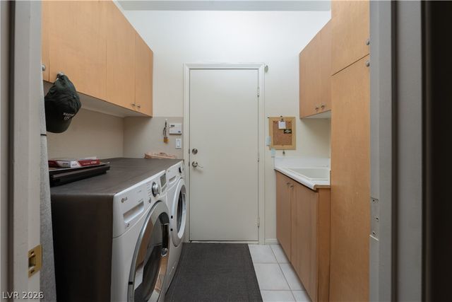 8993 Crystal Lagoon Court, Las Vegas, NV 89147