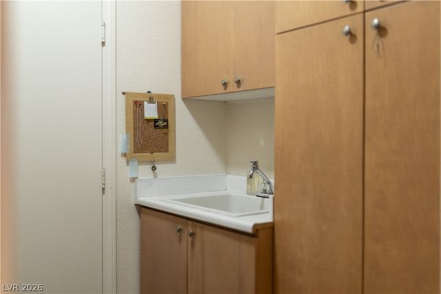 8993 Crystal Lagoon Court, Las Vegas, NV 89147