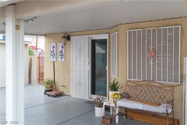 8993 Crystal Lagoon Court, Las Vegas, NV 89147